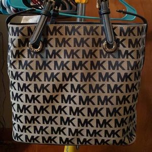 Michael Korda Authentic purse